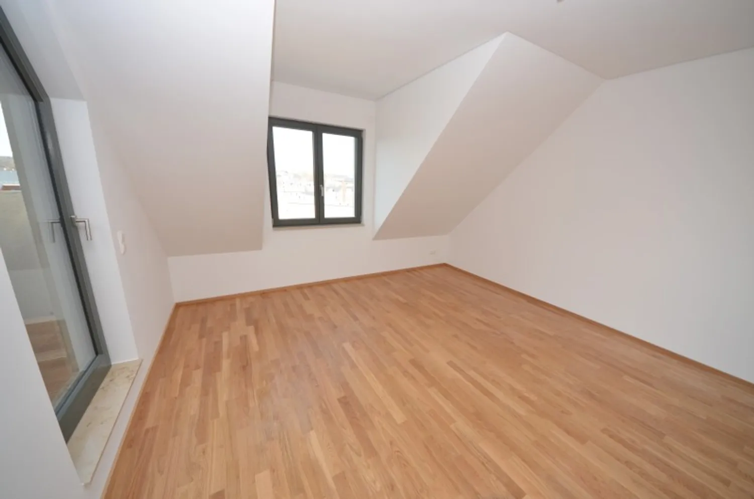 5 Zimmer Wohnung mit 123 m² in Chemnitz – Bild 4