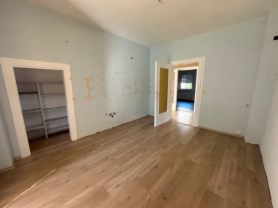 6 Zimmer Haus mit 180 m² in Kassel – Bild 2