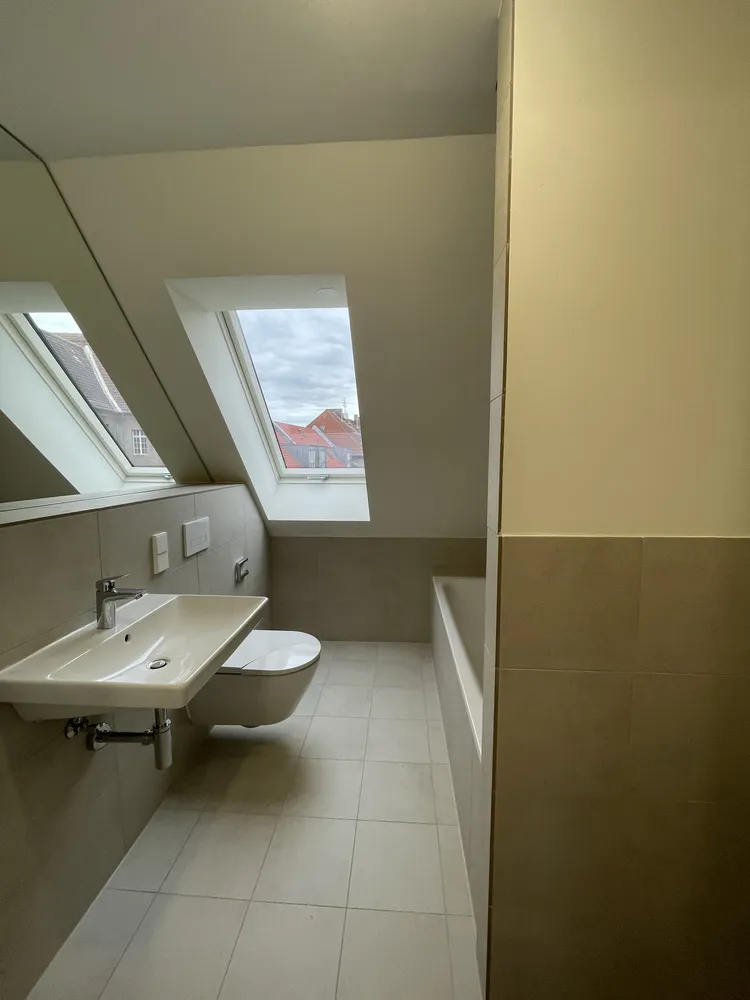 4 Zimmer Wohnung mit 96 m² in Berlin – Bild 1