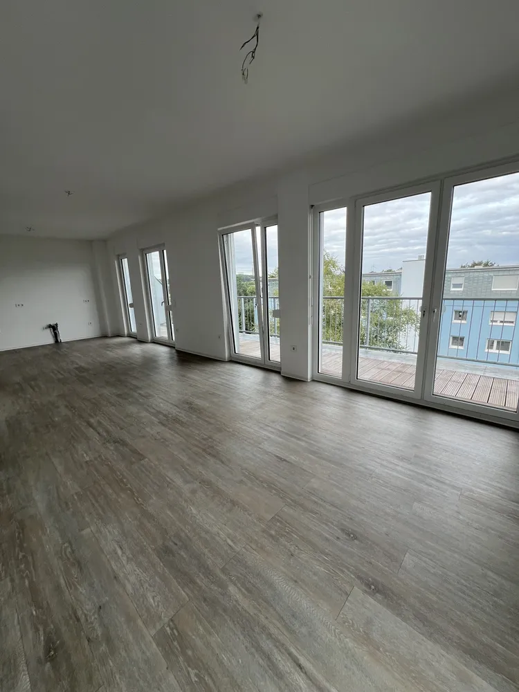 2 Zimmer Wohnung mit 75 m² in Grevenbroich – Bild 1