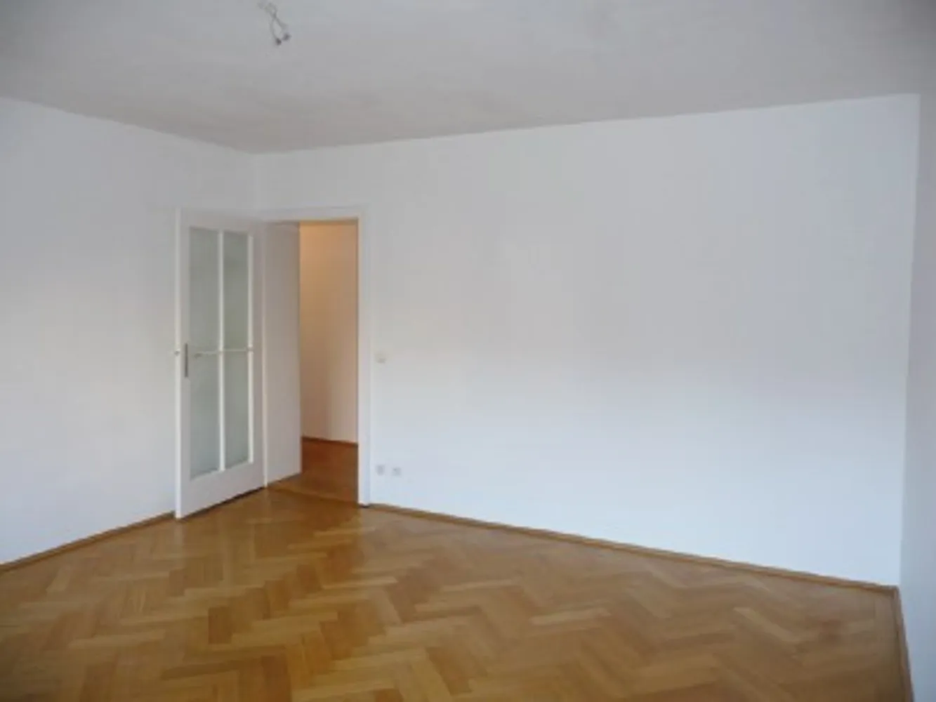 4 Zimmer Wohnung mit 100 m² in München – Bild 6