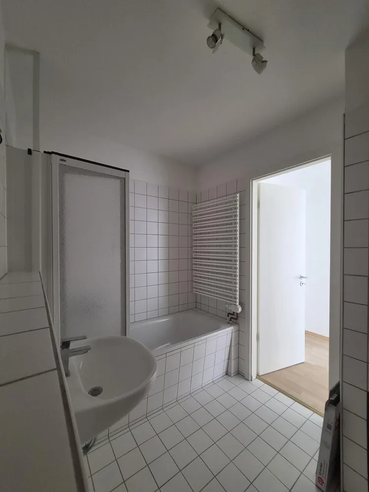 2 Zimmer Wohnung mit 54 m² in Chemnitz – Bild 12