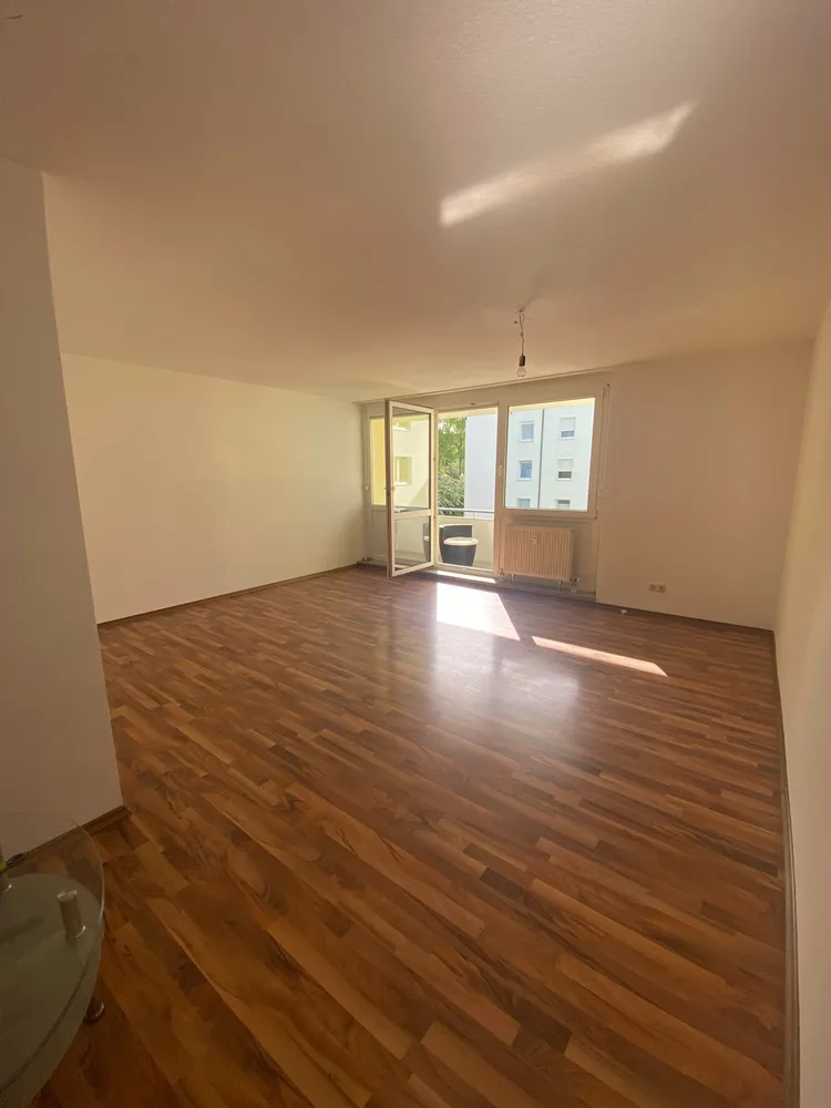 3 Zimmer Wohnung mit 85 m² in Nürnberg – Bild 2