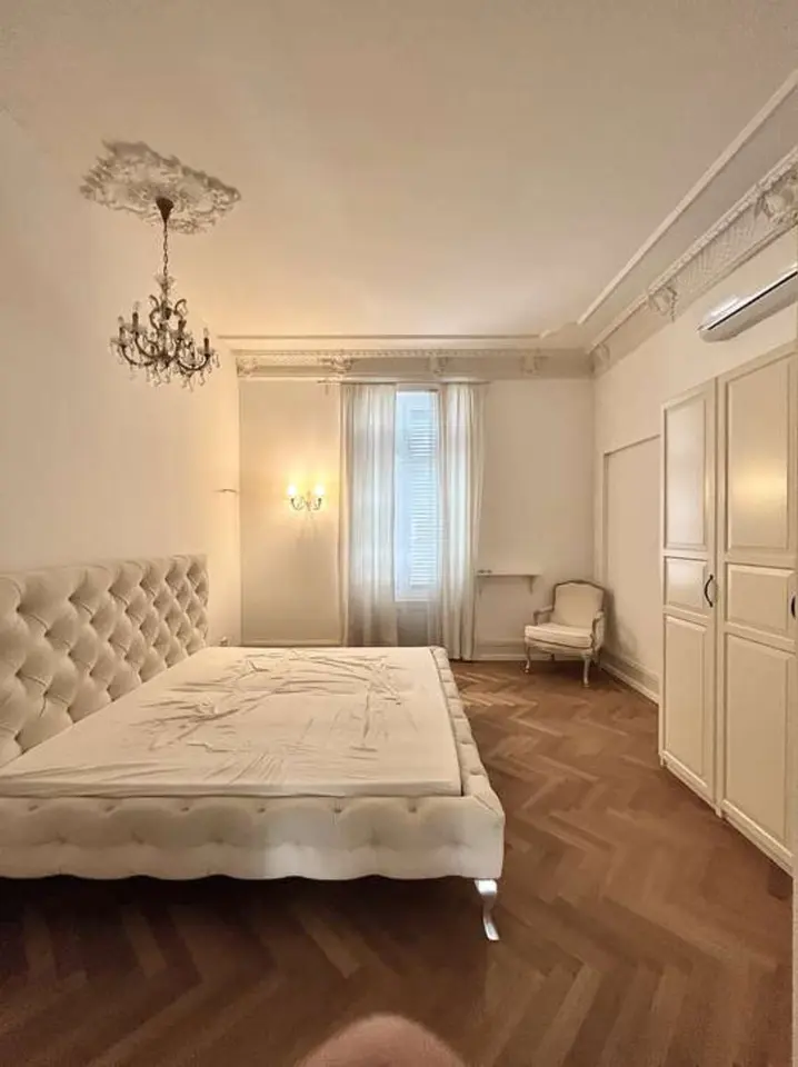 4 Zimmer Wohnung mit 180 m² in Frankfurt am Main – Bild 3
