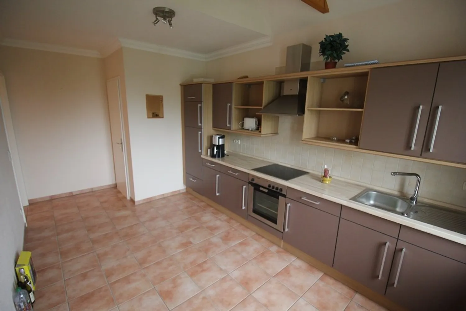 2 Zimmer Wohnung mit 74 m² in Schwerin – Bild 2