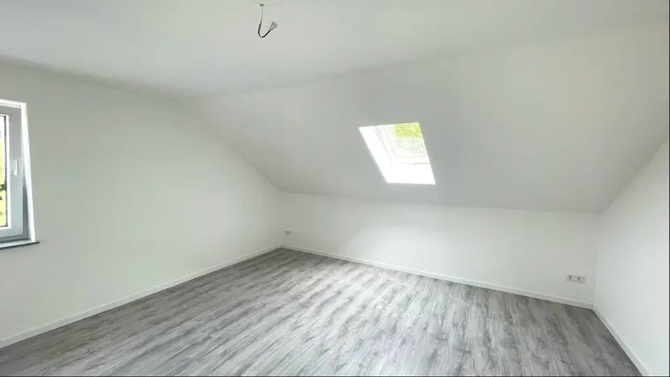 4 Zimmer Wohnung mit 120 m² in Freital – Bild 8