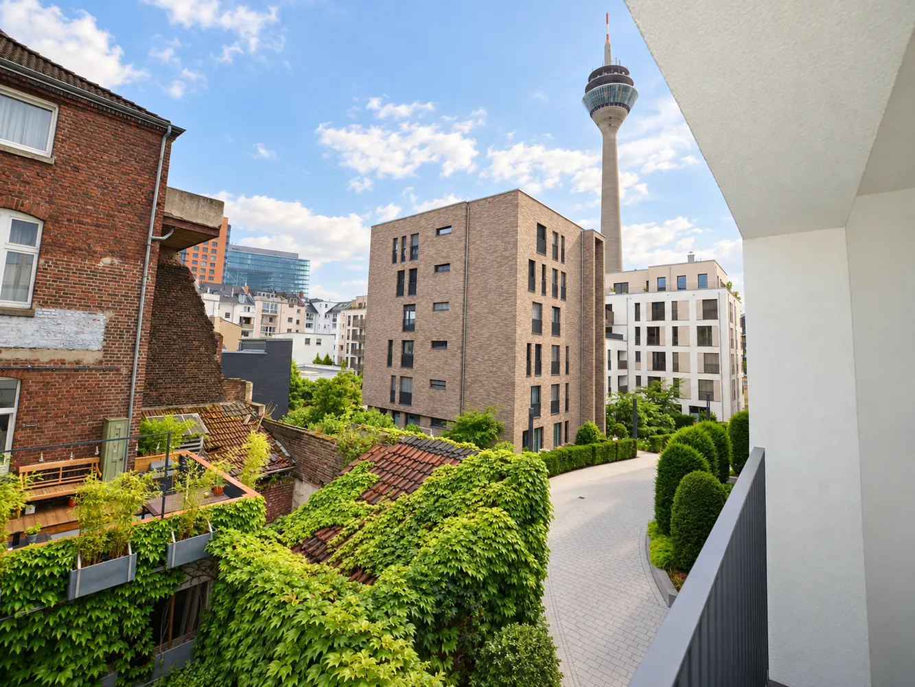 2 Zimmer Wohnung mit 75 m² in Düsseldorf – Bild 1