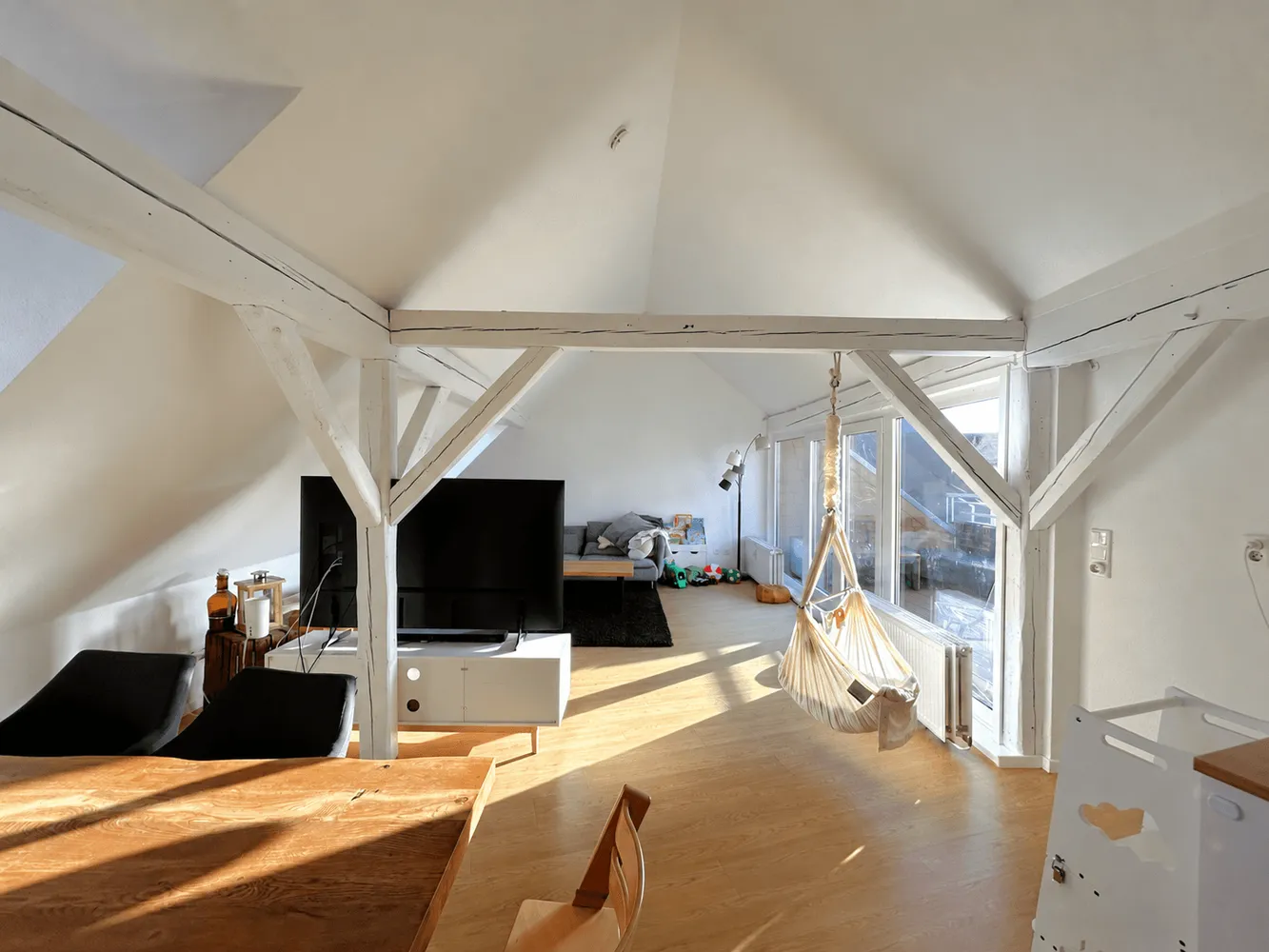 4 Zimmer Wohnung mit 106 m² in Hannover – Bild 3