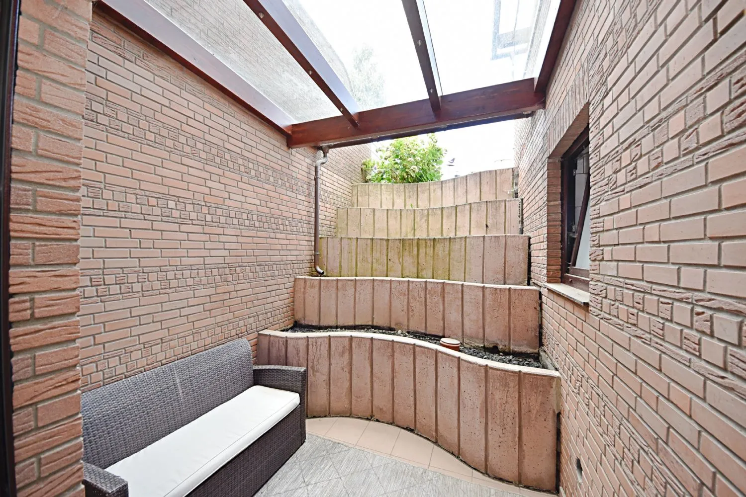 2 Zimmer Wohnung mit 77 m² in Köln – Bild 4