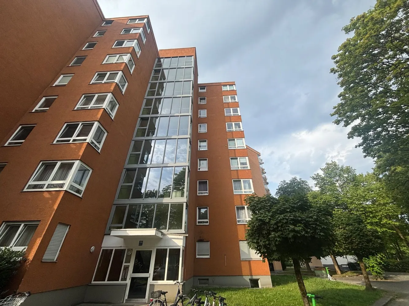 4 Zimmer Wohnung mit 96 m² in München – Bild 1
