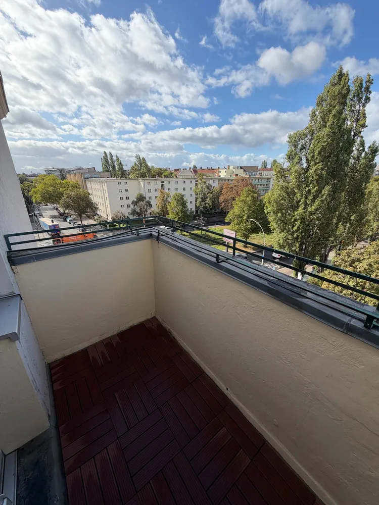 2 room apartment with 67 m² in Berlin – Photo 3