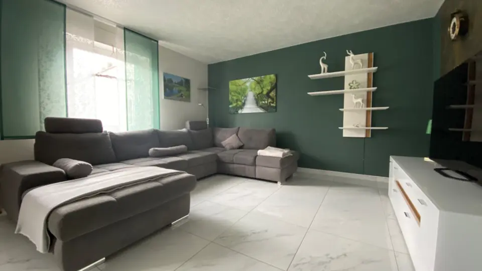 2 Zimmer Wohnung mit 76 m² in Düren – Bild 1