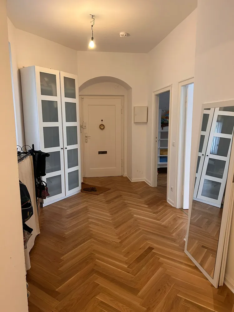 2 Zimmer Wohnung mit 90 m² in Berlin – Bild 1