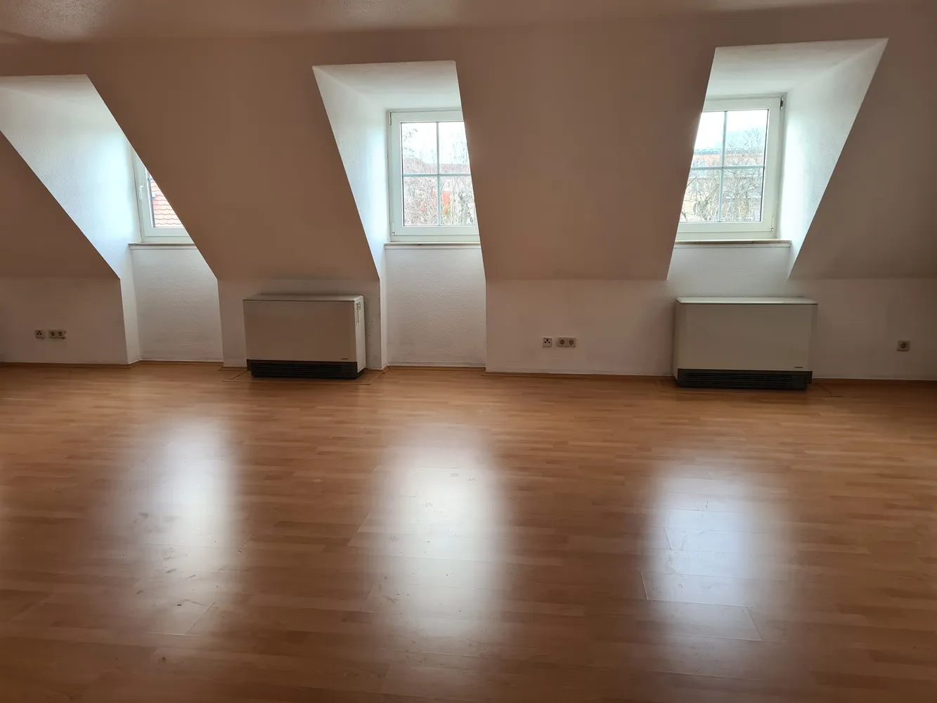 4 Zimmer Wohnung mit 141 m² in Merseburg – Bild 2