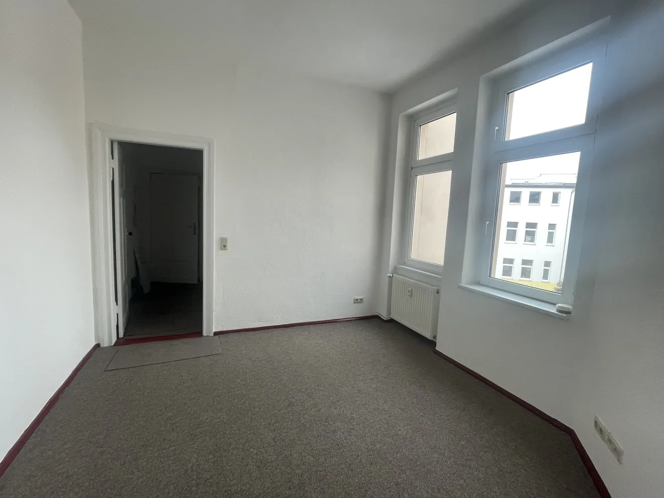 2 Zimmer Wohnung mit 43 m² in Magdeburg – Bild 2