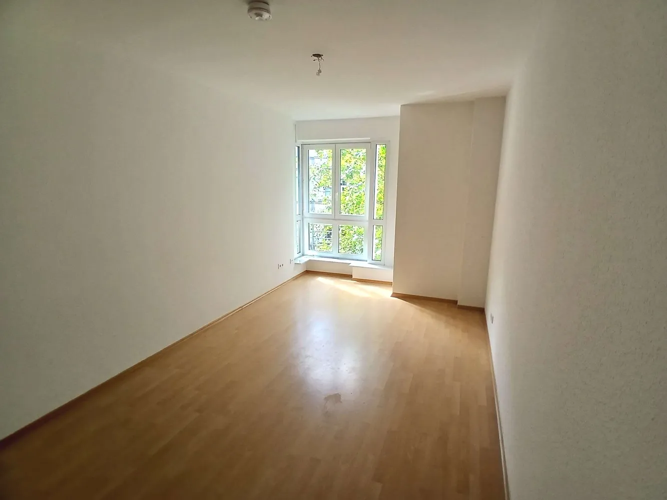 2 Zimmer Wohnung mit 86 m² in Berlin – Bild 2