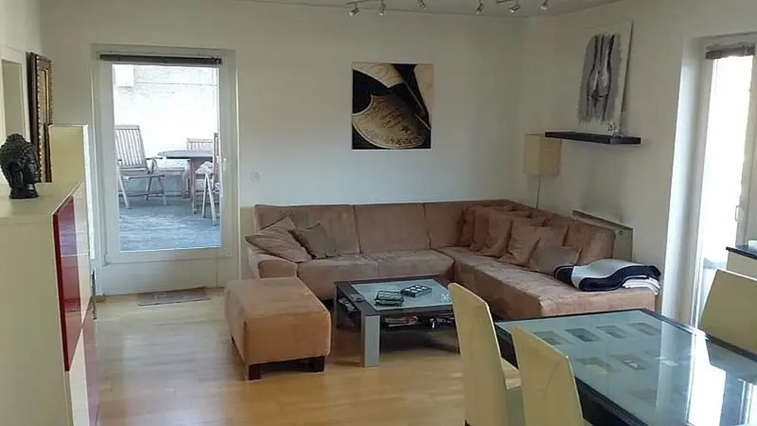 2 room apartment with 68 m² in Cologne – Photo 2