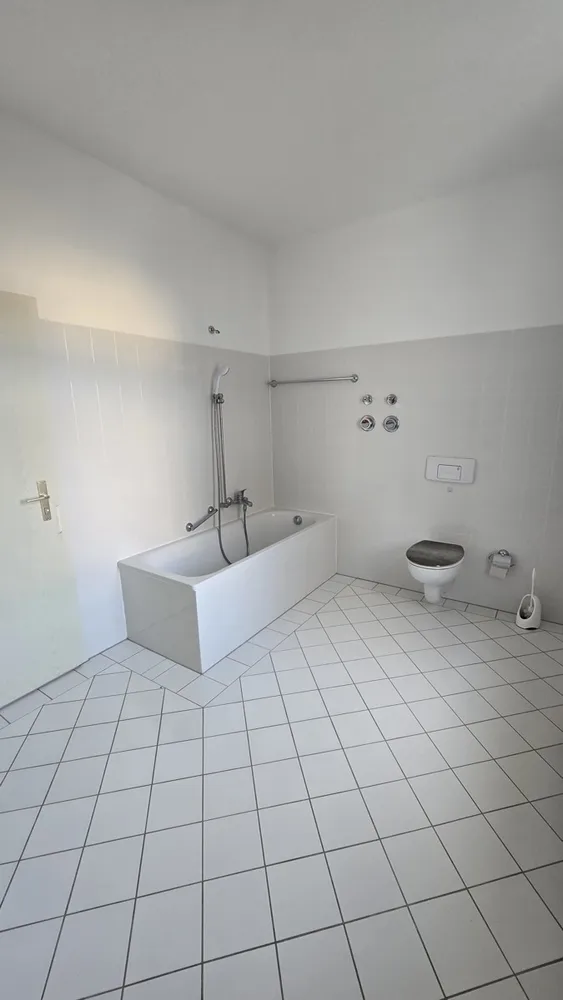 2 room apartment with 70 m² in Chemnitz – Photo 7