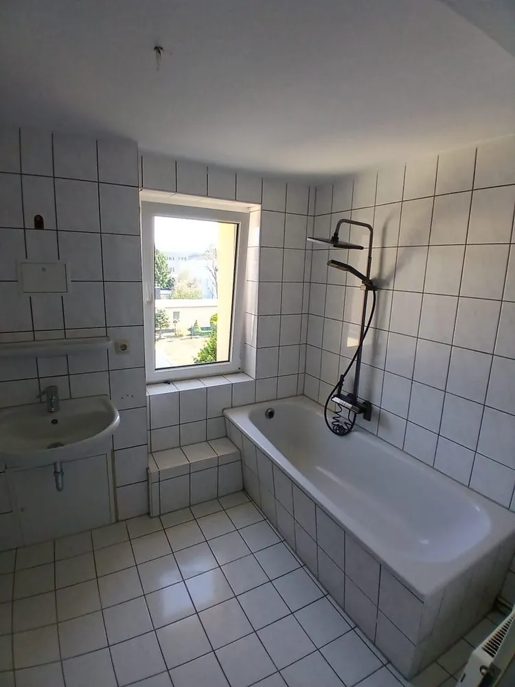 4 Zimmer Wohnung mit 73 m² in Köthen – Bild 1