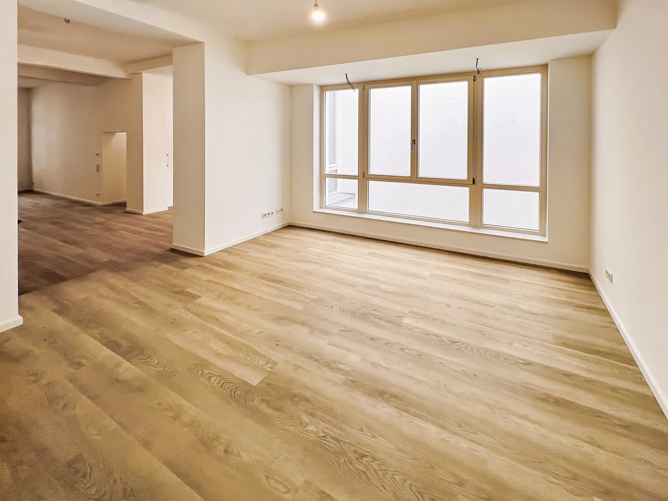 4 Zimmer Wohnung mit 144 m² in Wiesbaden – Bild 1