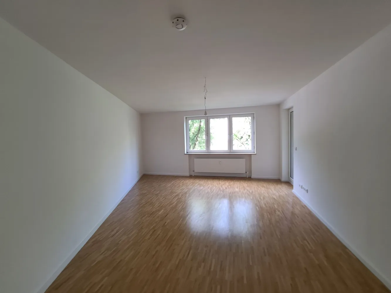 3 Zimmer Wohnung mit 87 m² in München – Bild 2