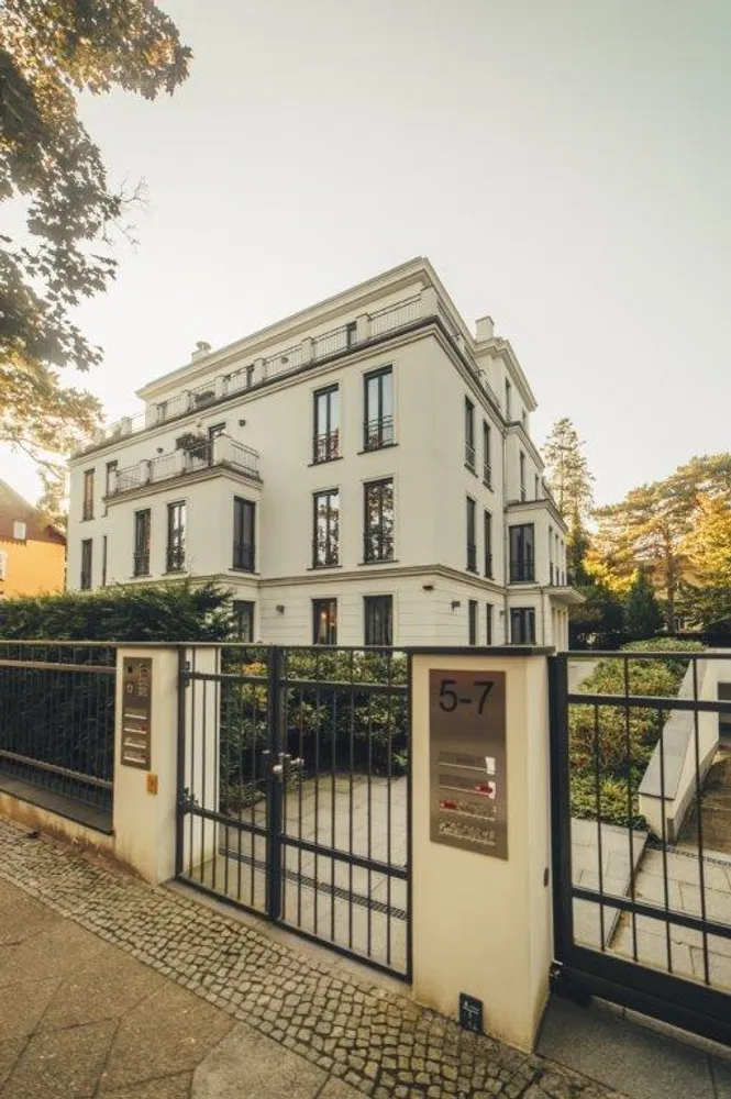 4 Zimmer Wohnung mit 150 m² in Berlin – Bild 9