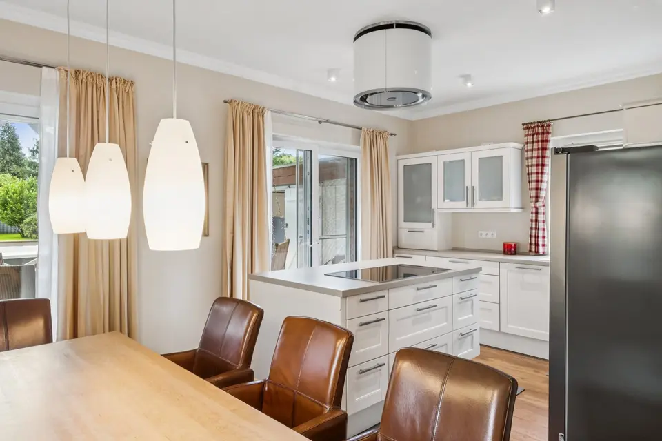 7 Zimmer Haus mit 166 m² in Norderstedt – Bild 2