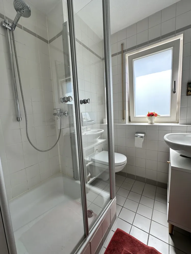 5 Zimmer Wohnung mit 125 m² in Karlsruhe – Bild 2