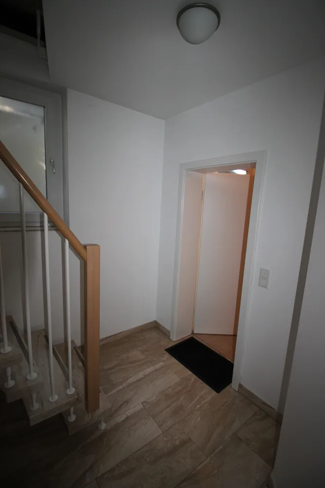 2 Zimmer Wohnung mit 100 m² in Mülheim an der Ruhr – Bild 3