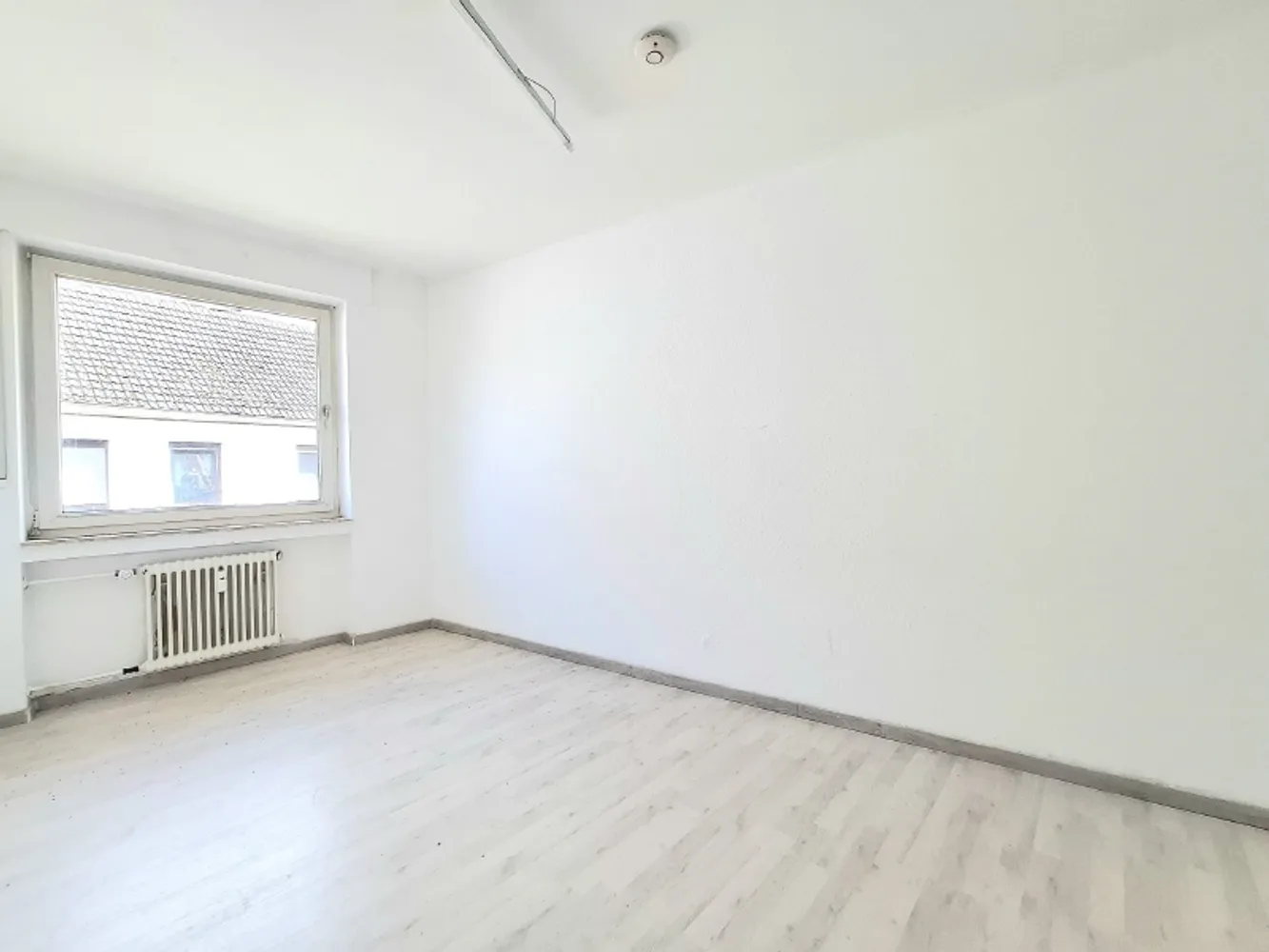 6 Zimmer Wohnung mit 131 m² in Minden – Bild 1