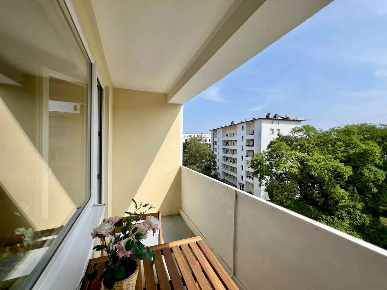 Shared room with 24 m² in Munich – Photo 2