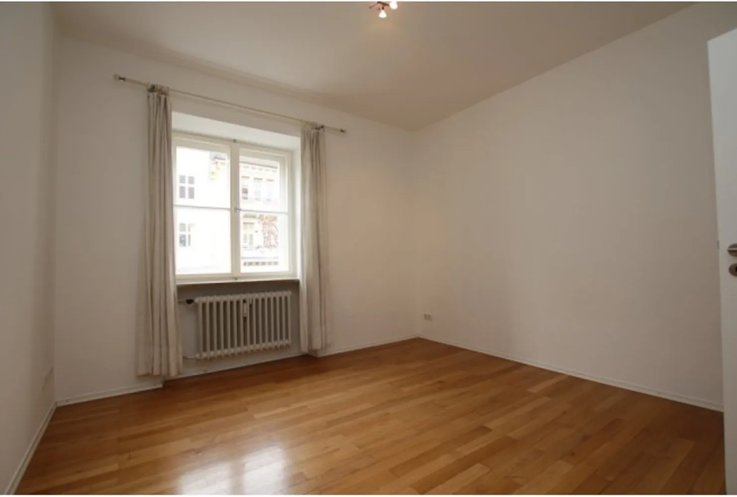 3 Zimmer Wohnung mit 81 m² in München – Bild 3