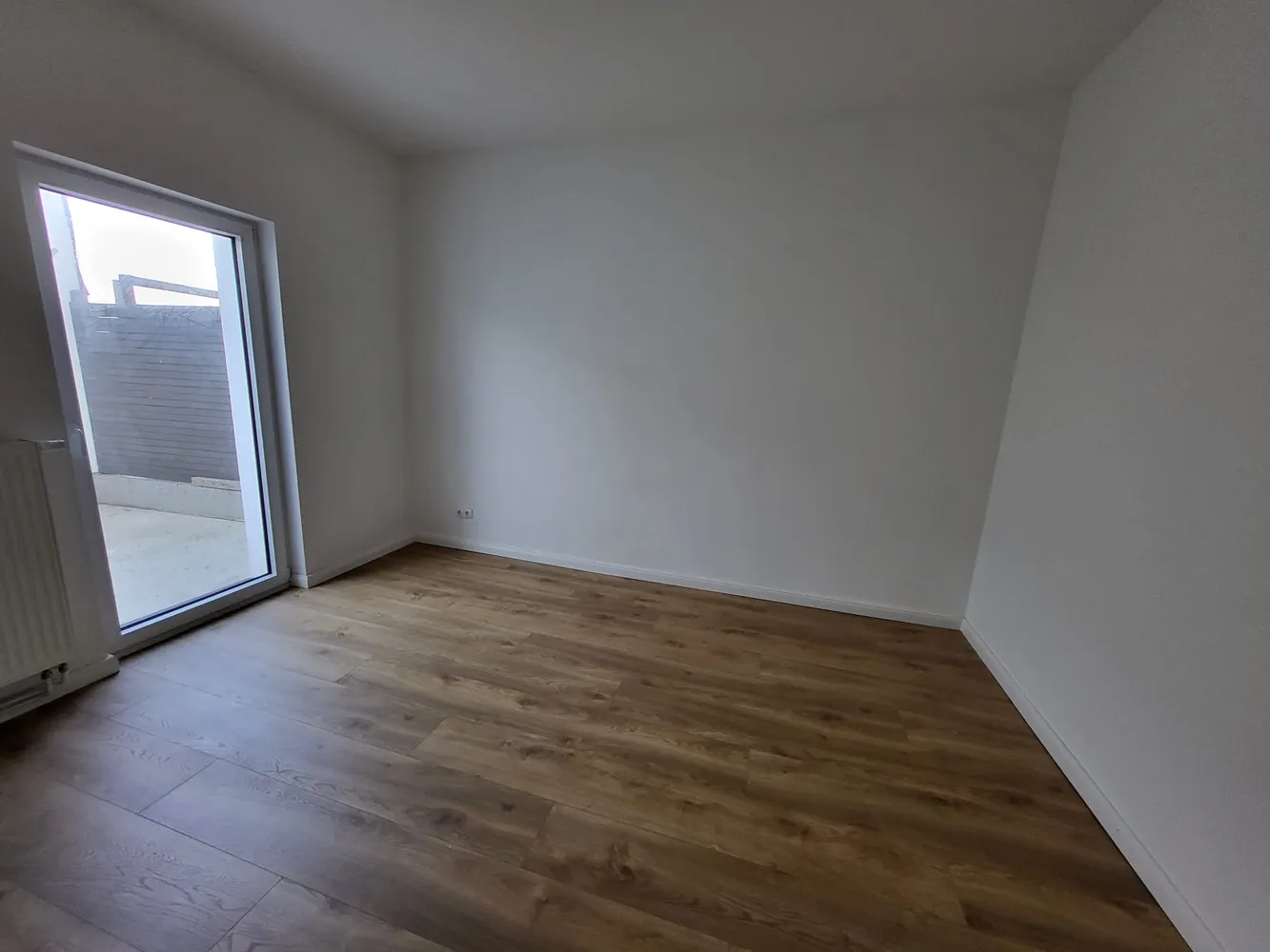 2 Zimmer Wohnung mit 80 m² in Heide – Bild 1