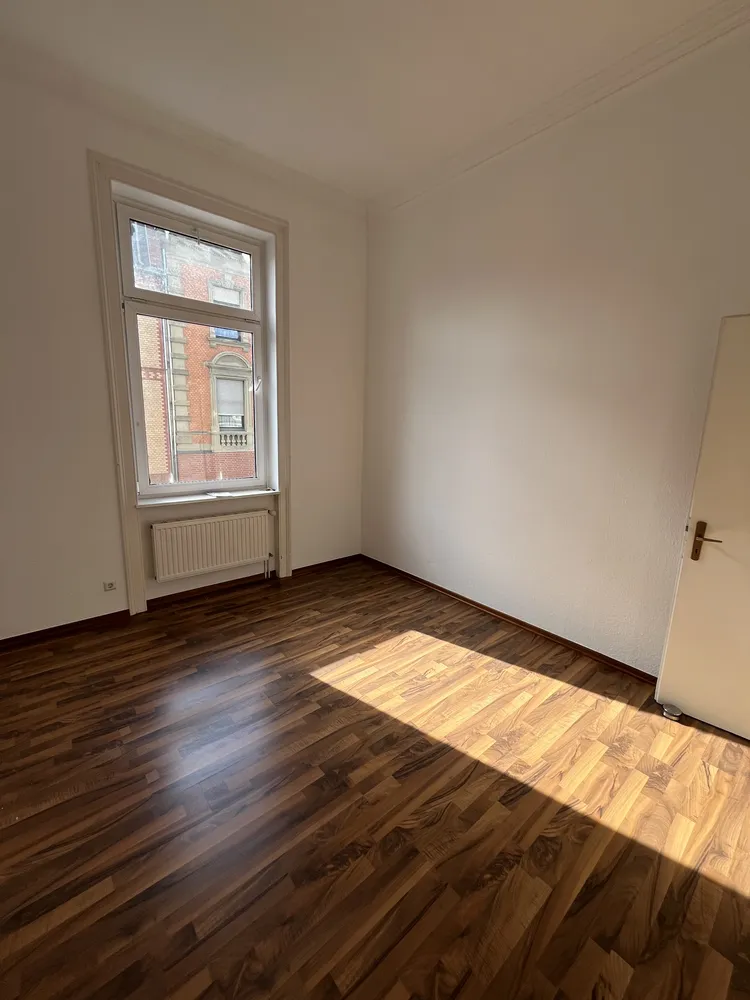 4 Zimmer Wohnung mit 96 m² in Wiesbaden – Bild 4