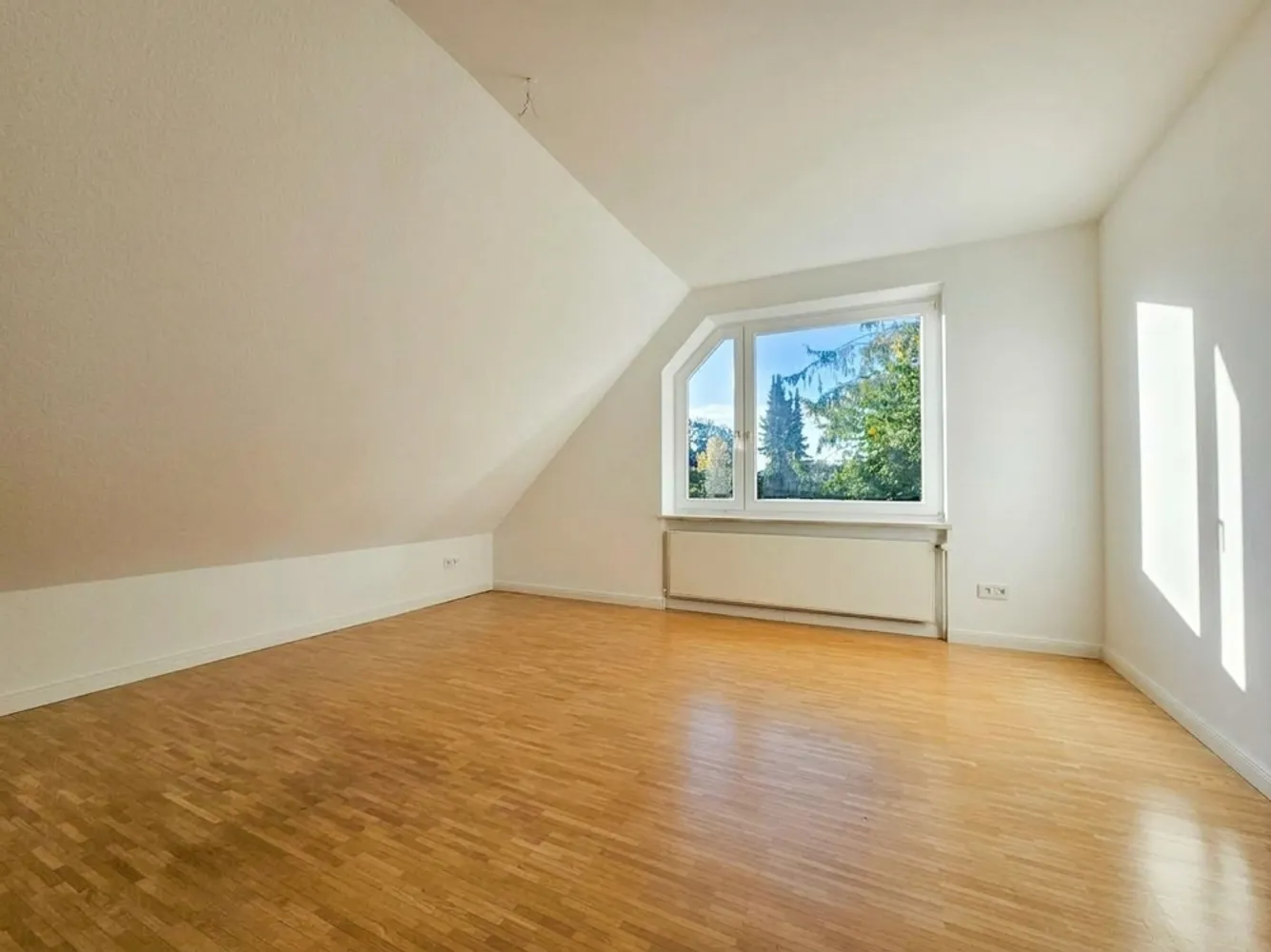 5 Zimmer Wohnung mit 107 m² in Hamburg – Bild 4