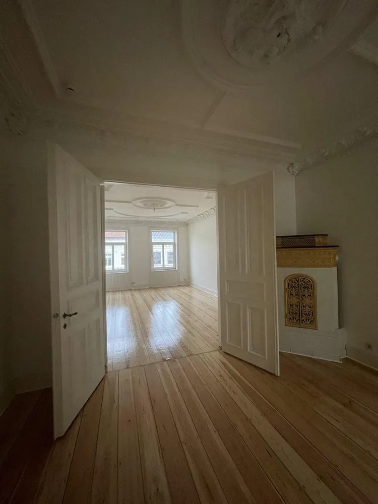 6 Zimmer Wohnung mit 138 m² in Hamburg – Bild 3