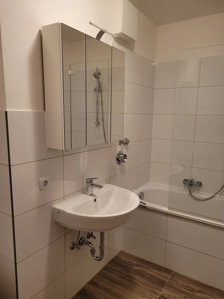2 room apartment with 57 m² in Cologne – Photo 2