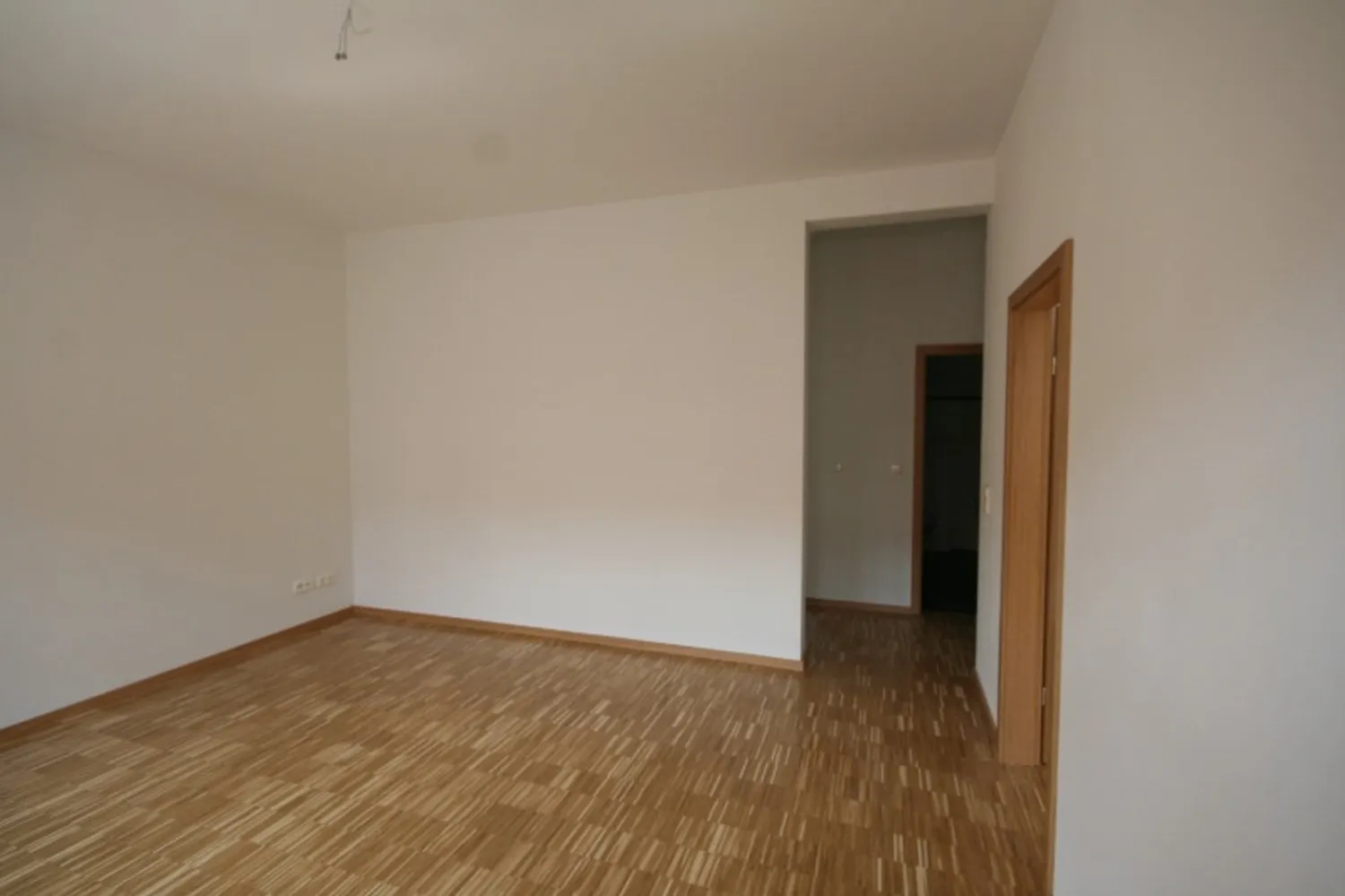 2 Zimmer Wohnung mit 56 m² in Naumburg (Saale) – Bild 11