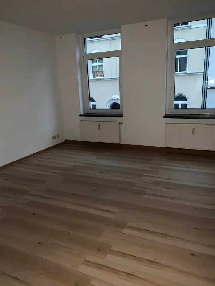 4 Zimmer Wohnung mit 100 m² in Werdau – Bild 8