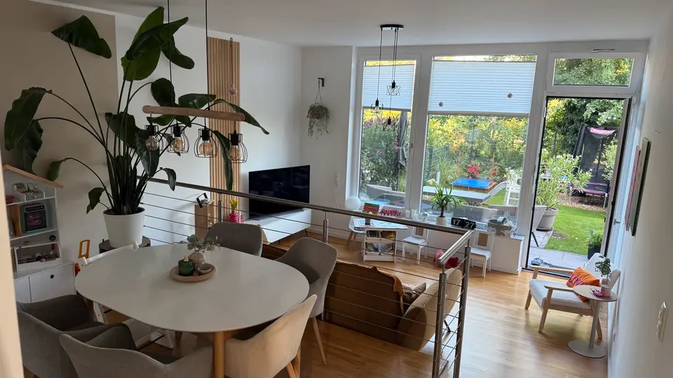 5 Zimmer Wohnung mit 150 m² in Potsdam – Bild 1