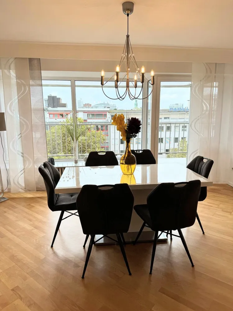 5 room apartment with 135 m² in Düsseldorf – Photo 9