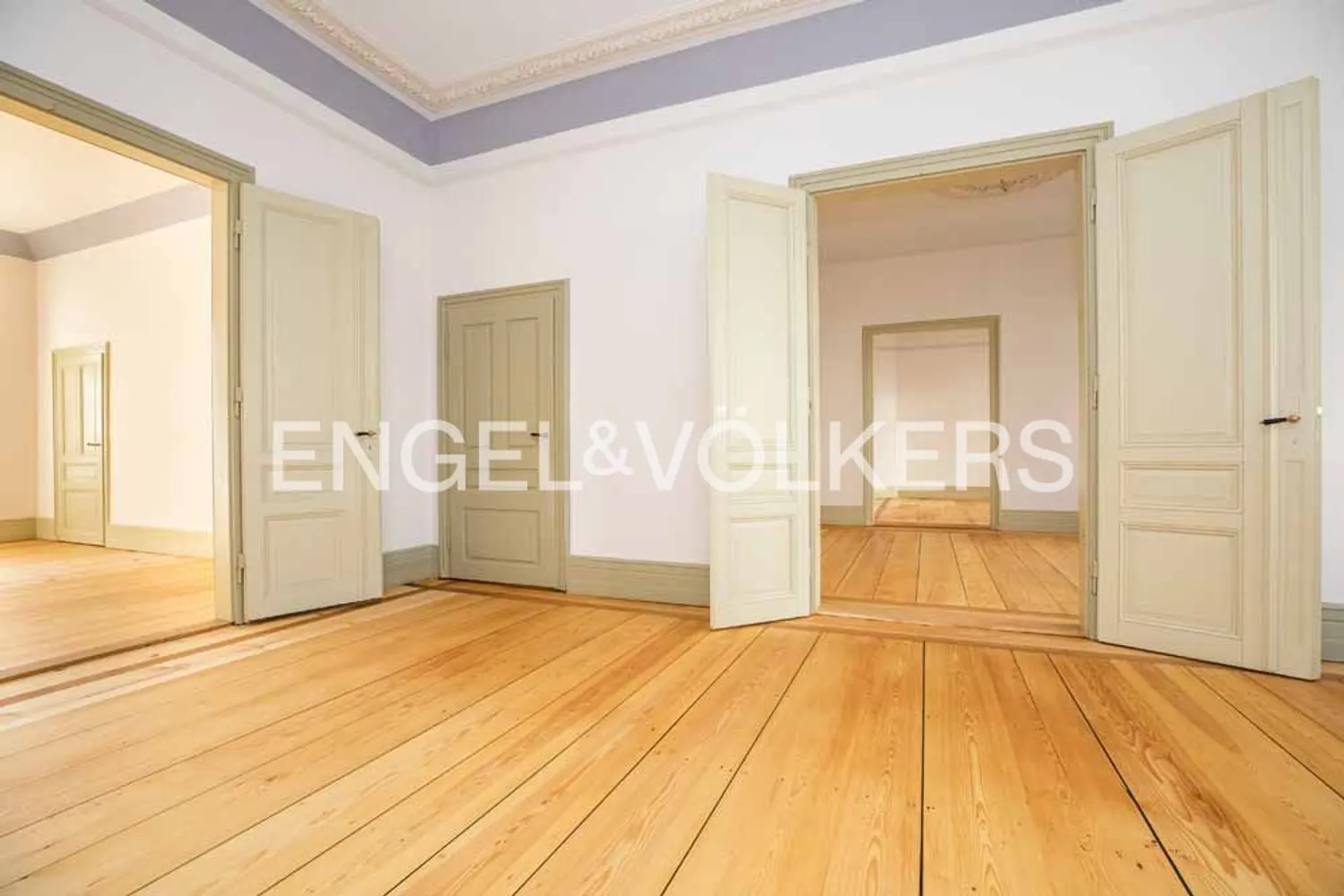 5 Zimmer Wohnung mit 175 m² in Frankfurt am Main – Bild 3
