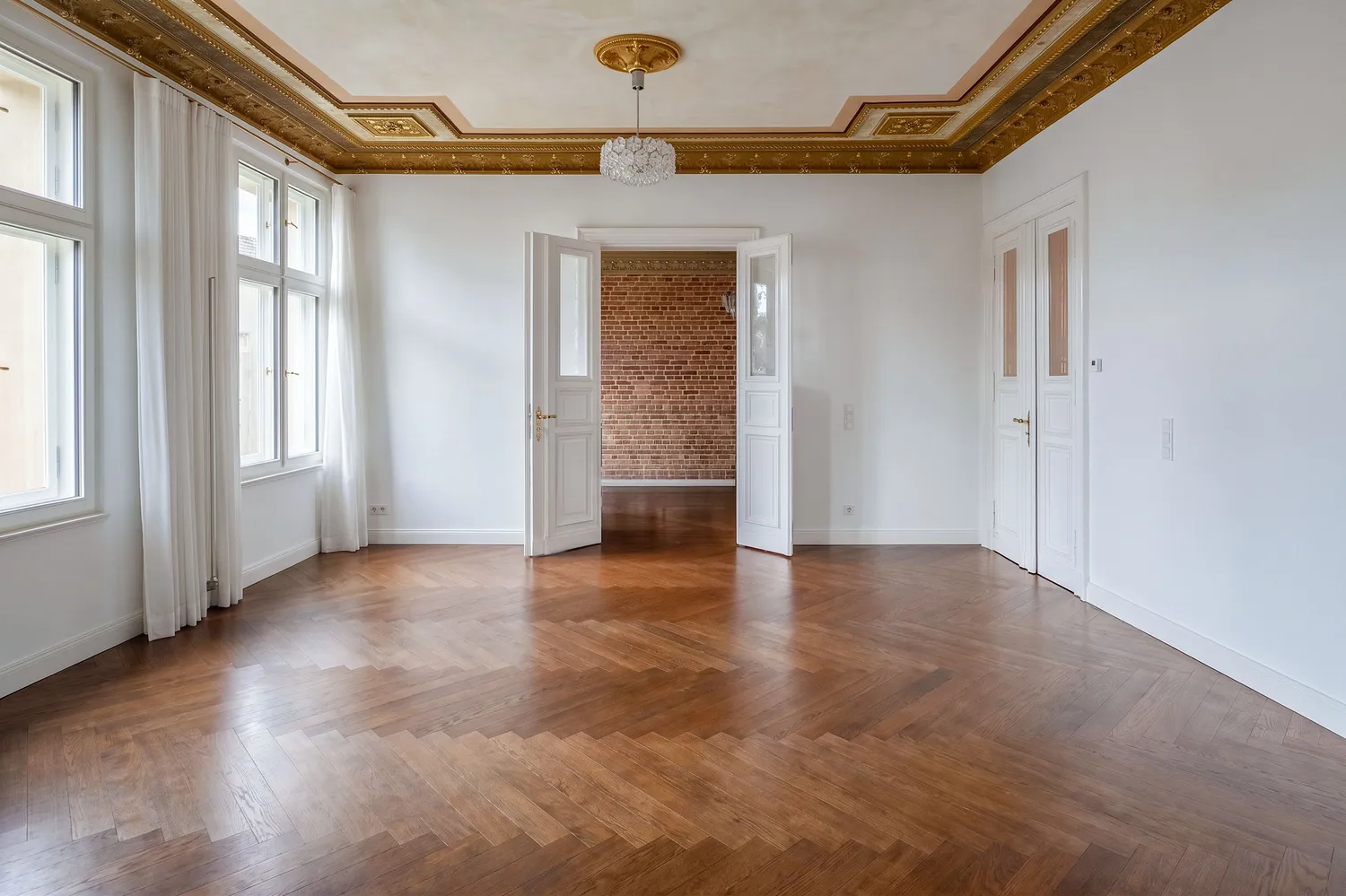 7 Zimmer Wohnung mit 270 m² in Berlin – Bild 4
