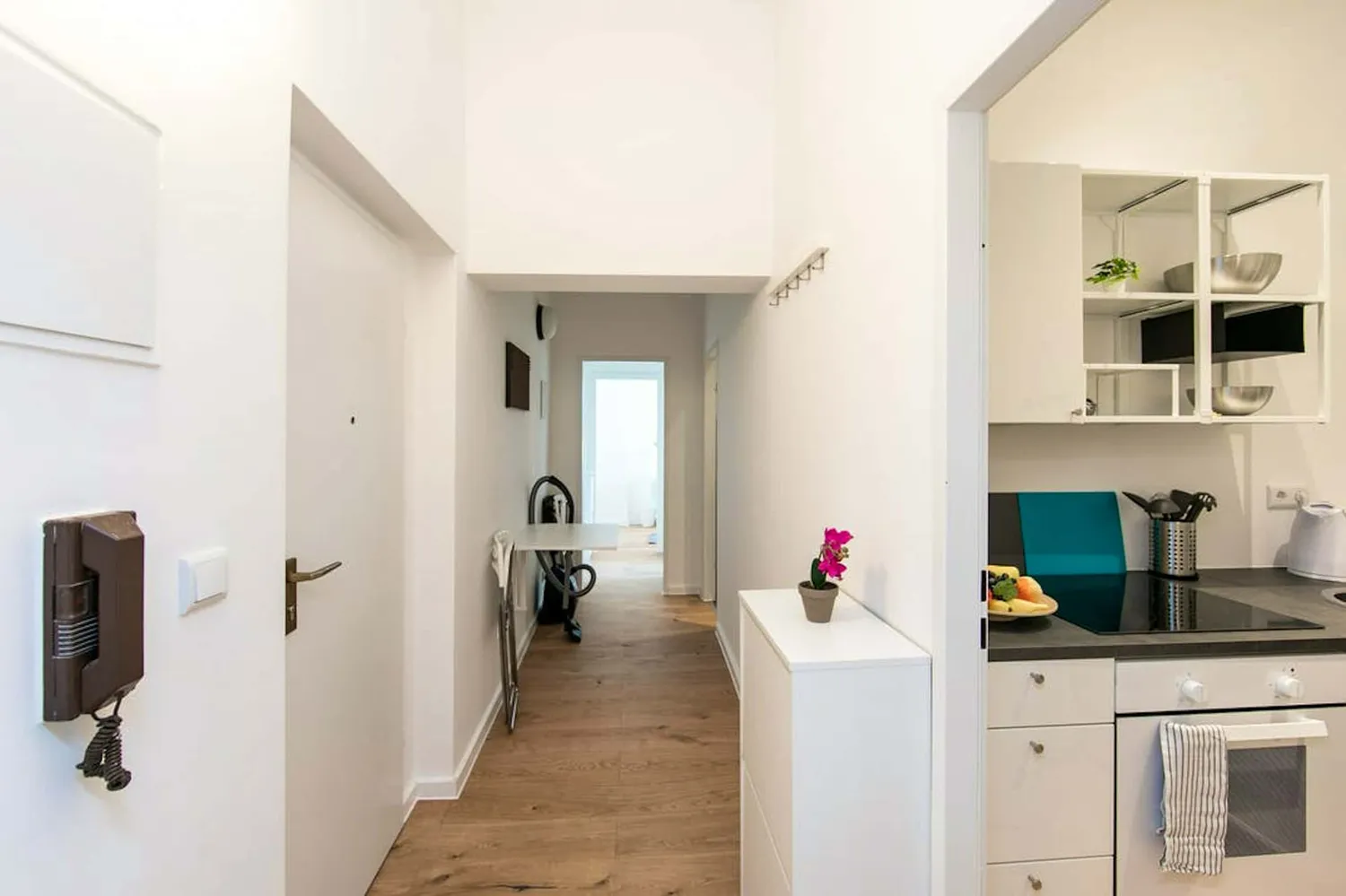 Shared room with 14 m² in Berlin – Photo 4