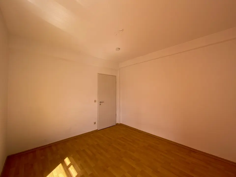 4 Zimmer Wohnung mit 110 m² in Weißenfels – Bild 9