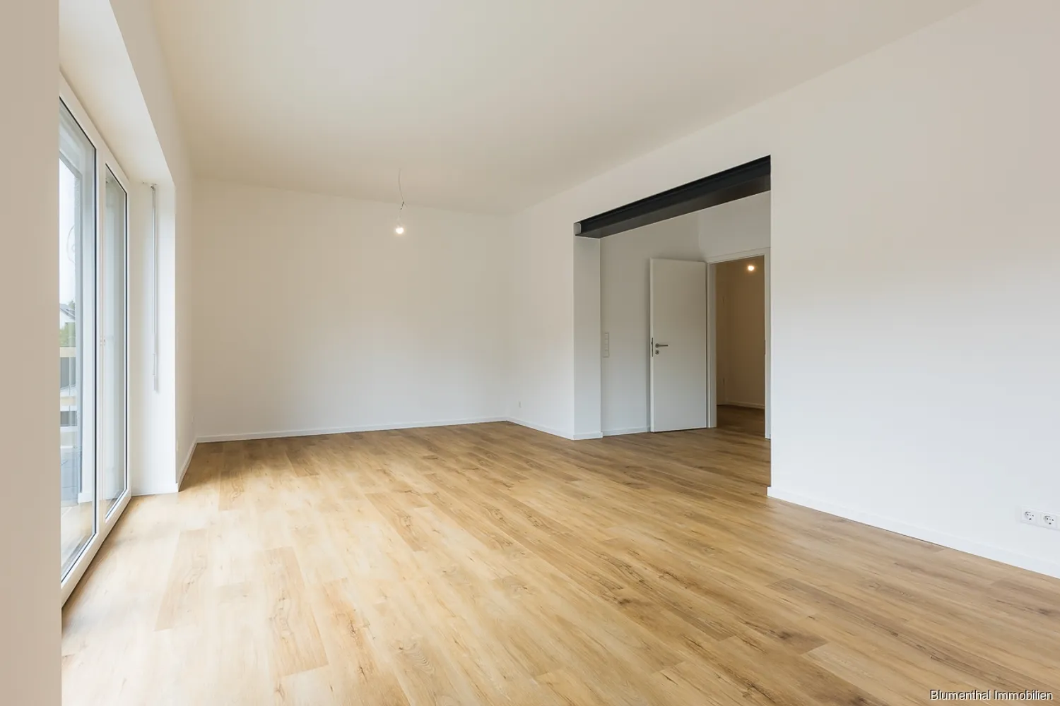 2 room apartment with 81 m² in Bielefeld – Photo 4