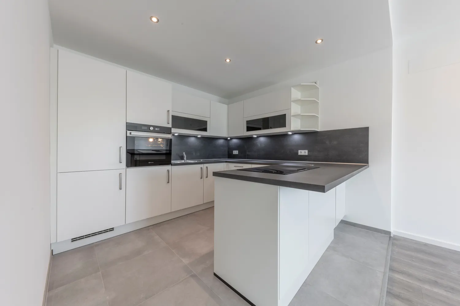 3 room apartment with 87 m² in Cologne – Photo 2