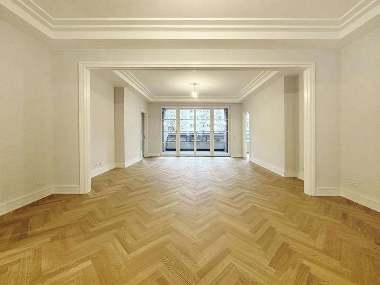 5 Zimmer Wohnung mit 170 m² in Berlin – Bild 3