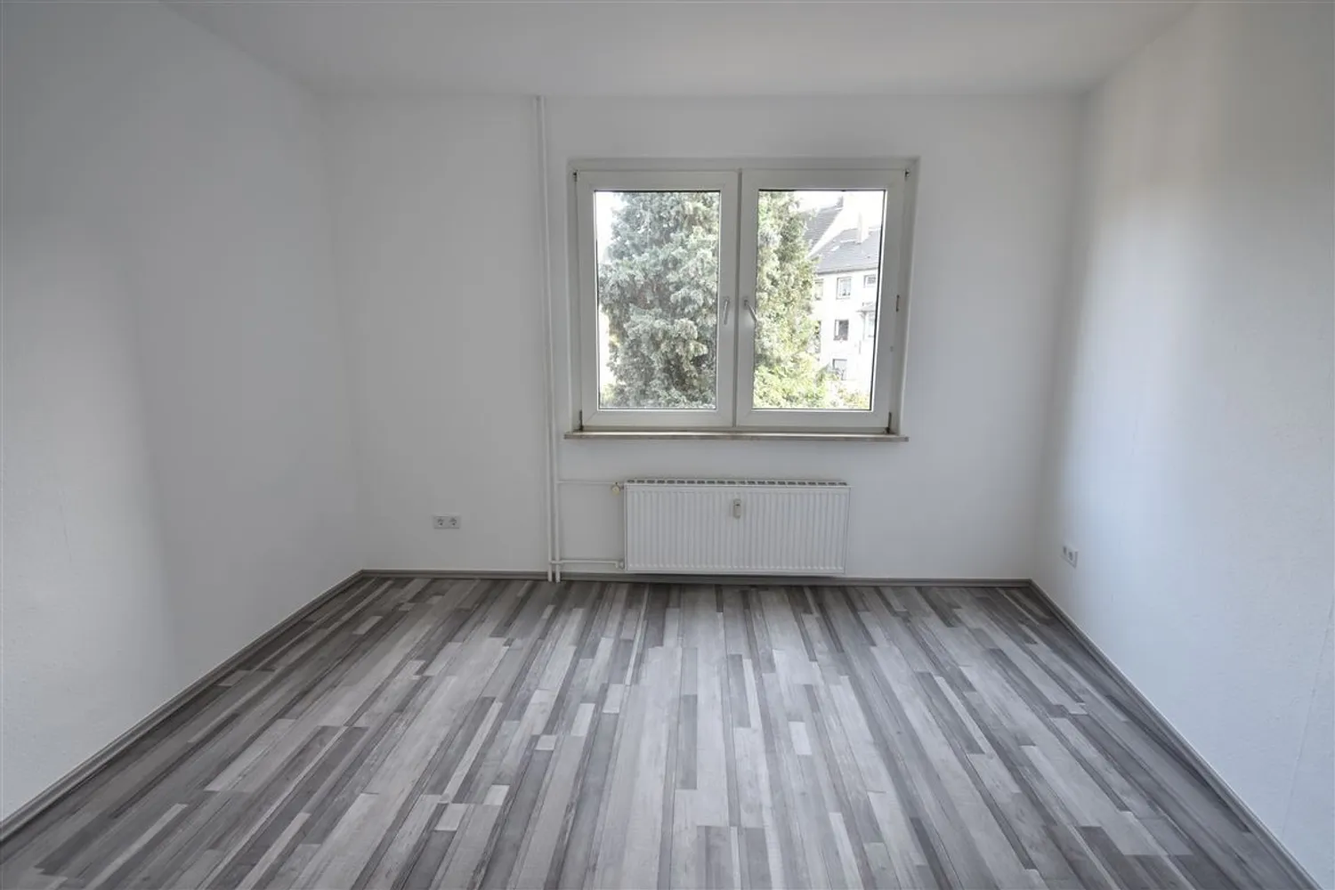 4 room apartment with 82 m² in Duisburg – Photo 4