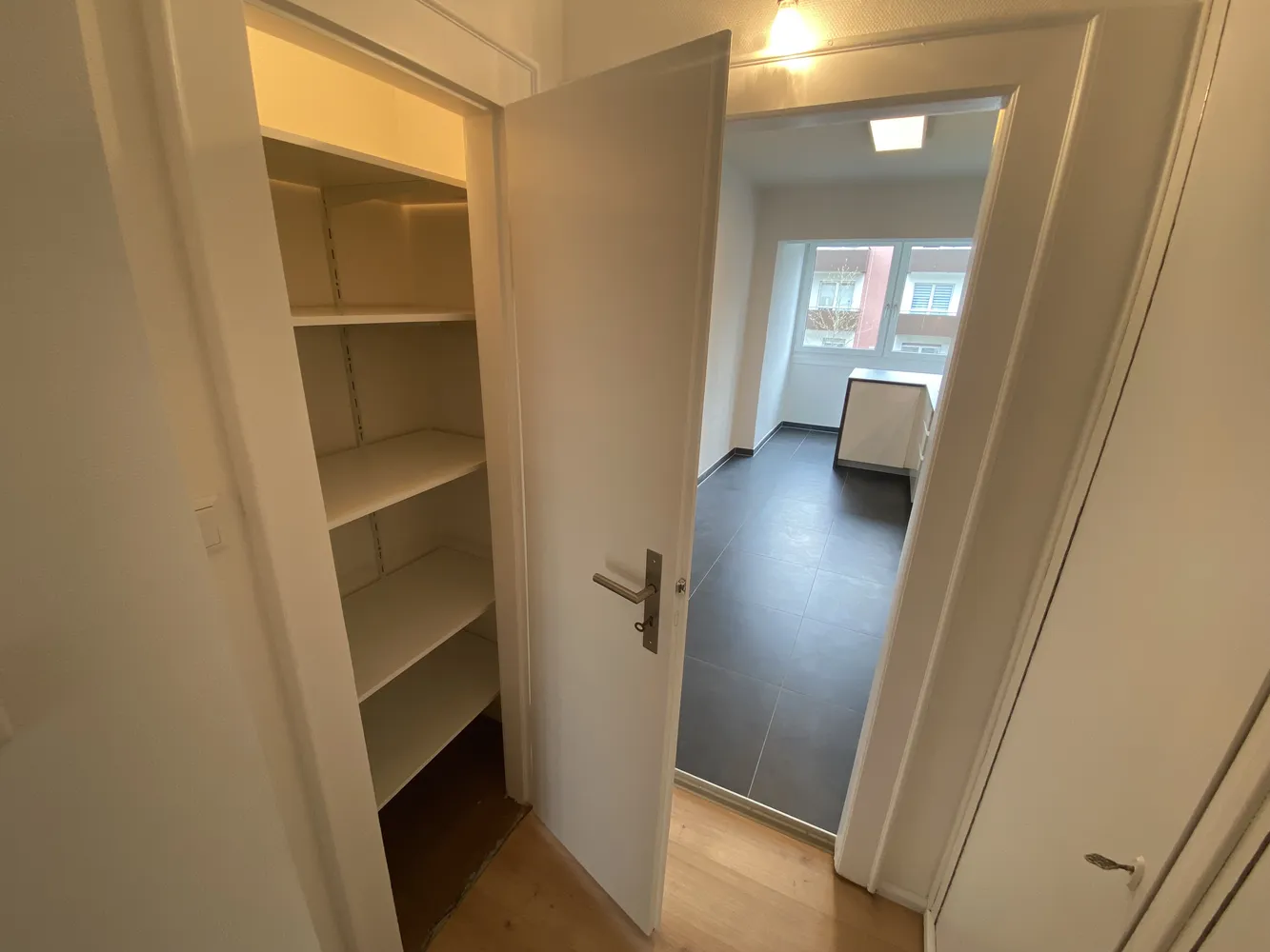3 Zimmer Wohnung mit 118 m² in Wiesbaden – Bild 8